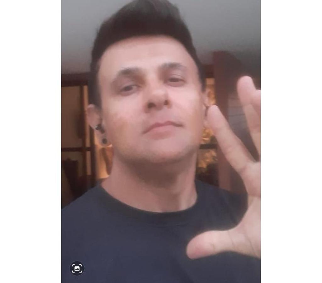 Acompanhantes masculinos Recife PE - Fotos para CÉSAR, MASSAGEM C ALONGAMENTOS