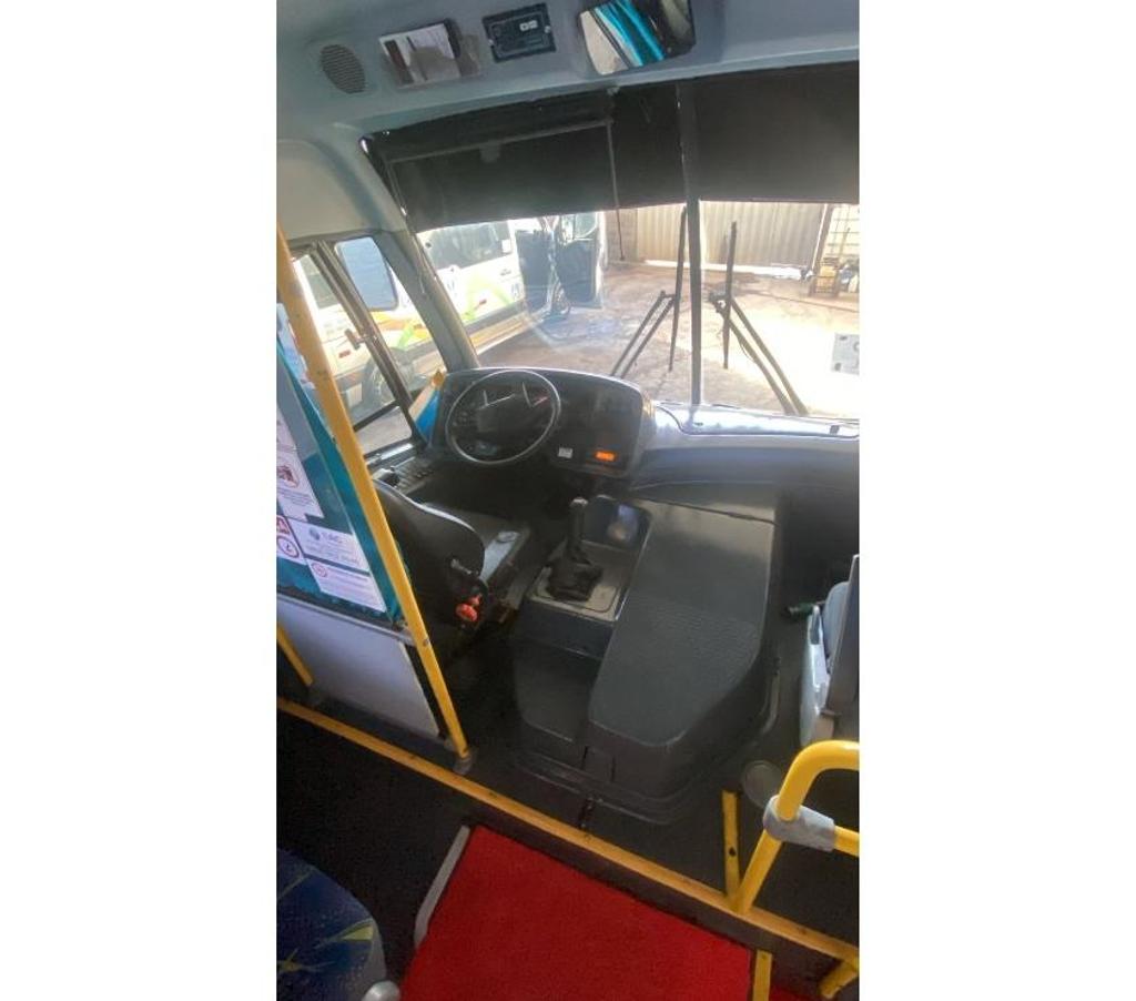 Ônibus Usados Curitiba PR Cidade Industrial de Curitiba - Fotos para Micro Onibus Senior VW 9160 ano 2015 cód.9795