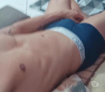 Garotos de programa - Fotos para Vini versátil com local