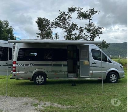 Trailer usado - Fotos para Motorhome Sprinter Santo Inácio 2018 a venda em Itapema, SC