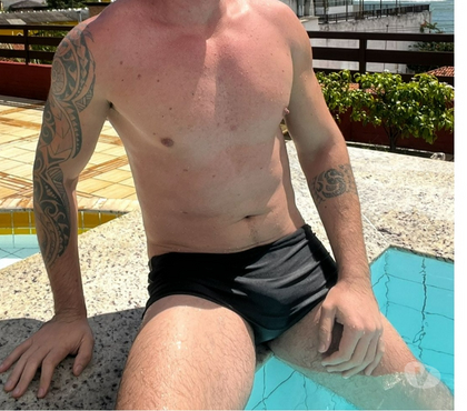 Acompanhantes Masculinos - Fotos para Hetero deixa mamar