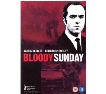 Video Games a Venda - Fotos para Dvd Domingo Sangrento