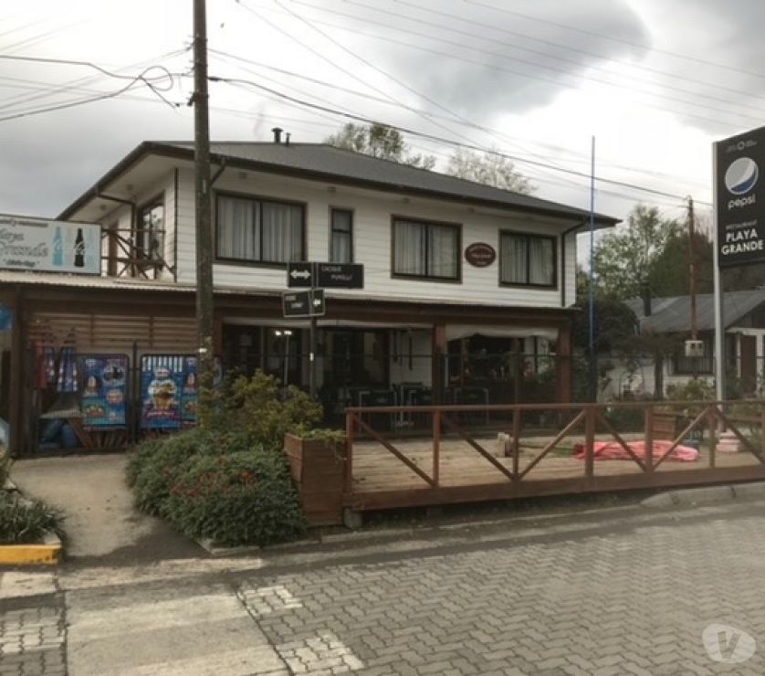 Bienes Raices Cautín Villarrica - Fotos de Vendo Hostal en Lican Ray frente a la playa