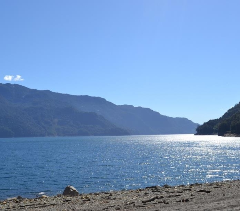 Parcelas en venta Puerto Varas Llanquihue - Fotos de Extraordinario Predio de 12 hás a orillas del Lago Chapo