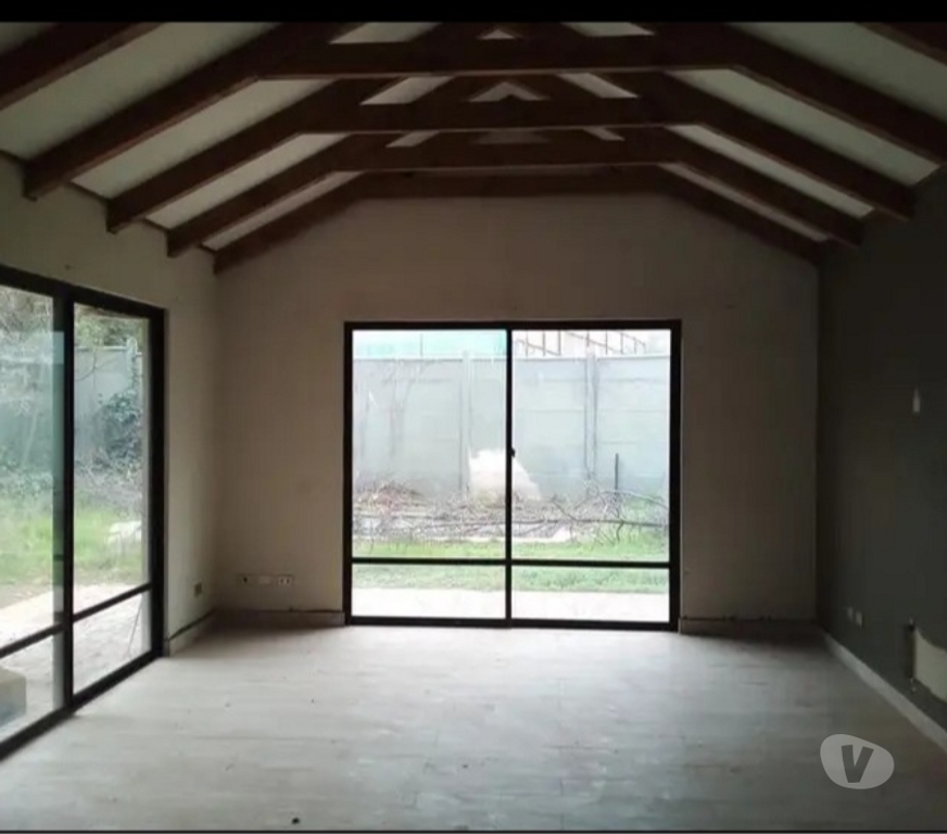 Bienes Raices Santiago Lo Barnechea - Fotos de Casa en Lo Barnechea 141 m2 construidos 781 m2 Terreno