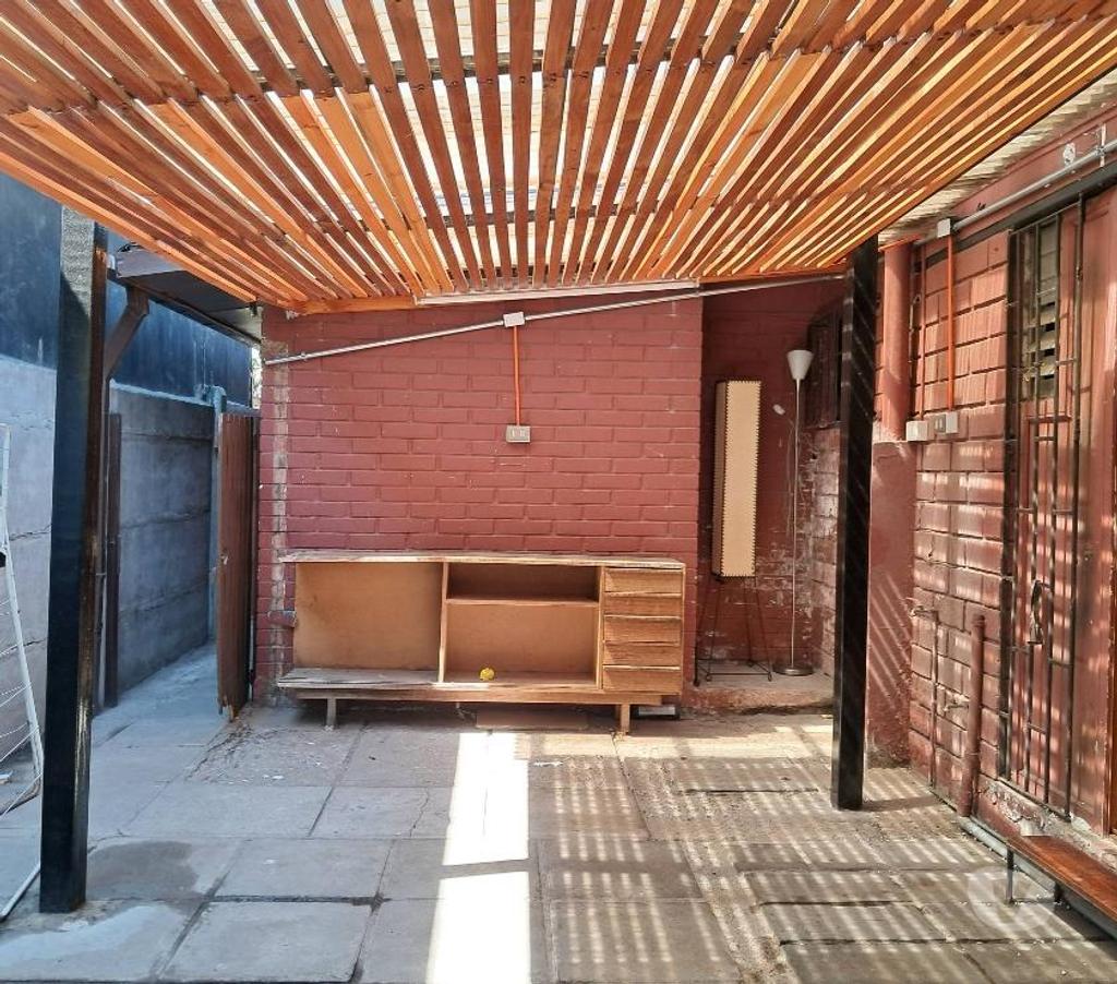 Arriendos Santiago Vitacura - Fotos de OPORTUNIDAD, casa en Barrio Residencial de Vitacura