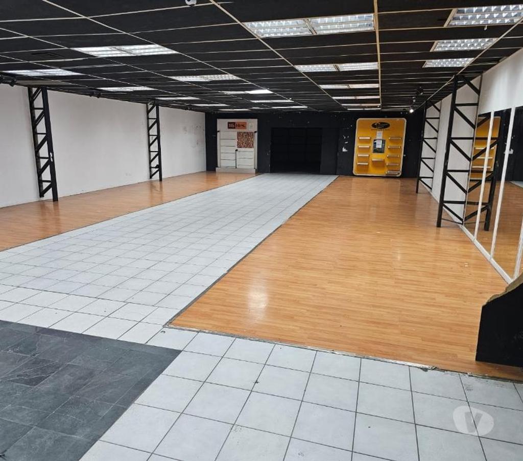 Arriendo bodegas Ñuble Chillán Viejo - Fotos de Local comercial tipo mall con 15 estacionamientos porpios