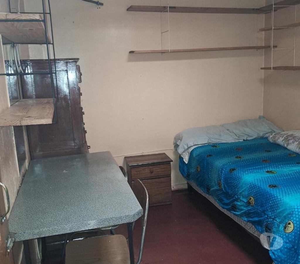 Arriendo de piezas Santiago La Florida - Fotos de PIEZA AMOBLADA WC PRIVADO SECTOR HOSPITAL LF MALL VESPUCIO