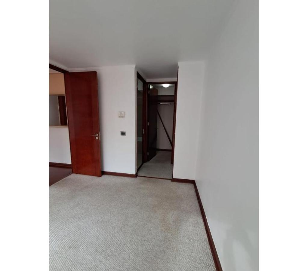 Arriendos Santiago Lo Barnechea - Fotos de Se Arrienda Departamento Edifcio La Cabaña