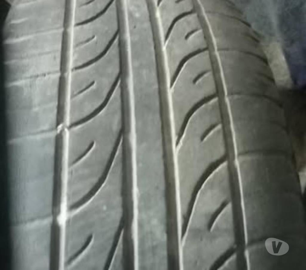 Accesorios para Autos Santiago Santiago - Fotos de 2 llantas de magnesio con neumáticos 235-60-16 Chery Tiggo