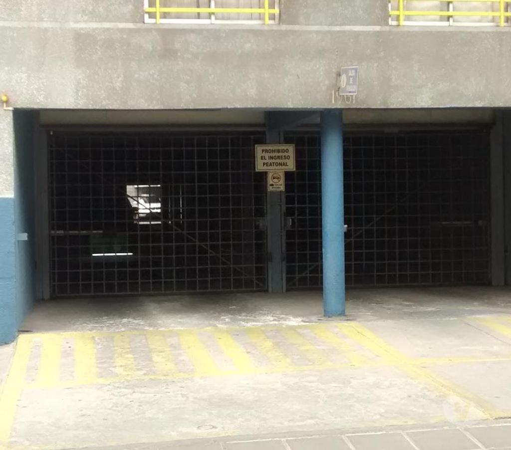 Arriendo bodegas Santiago Santiago - Fotos de Estacionamiento Santiago Centro Metro Sta Ana Plaza Brasil