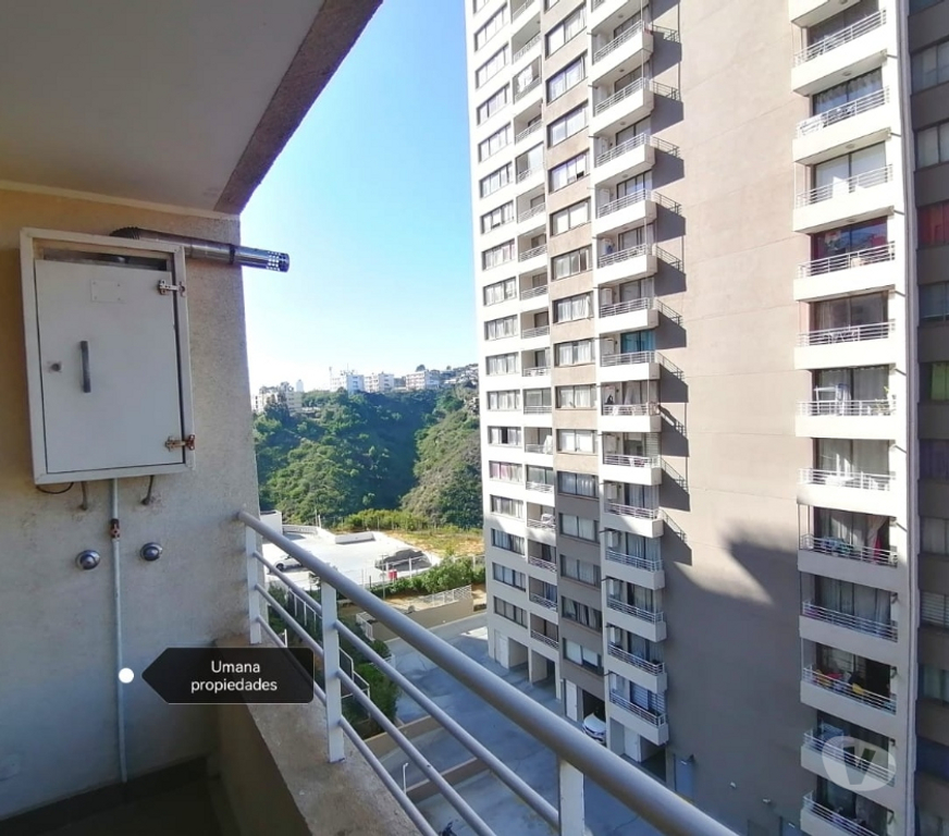Arriendos Valparaíso Valparaíso - Fotos de En arriendo dpto 2d 1b San Roque, locomoción a la puerta