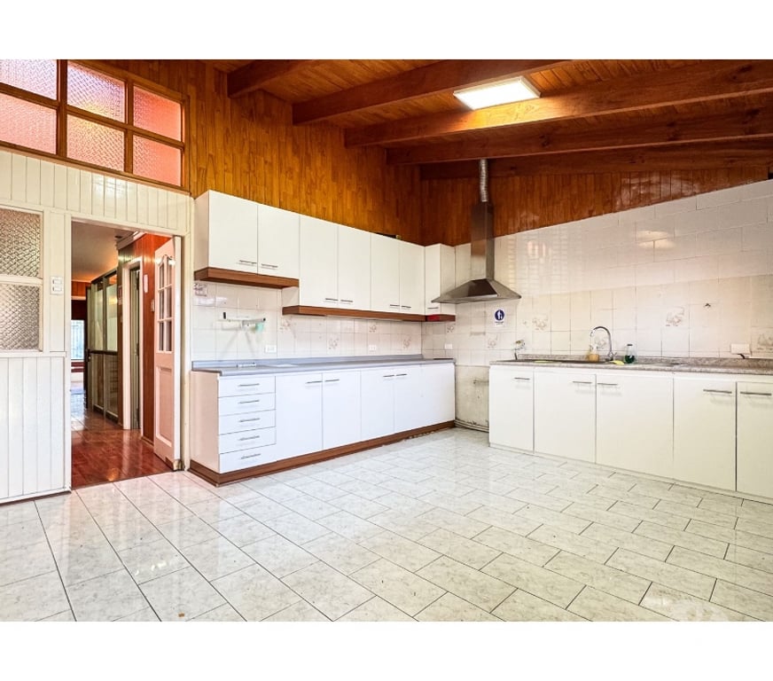 Arriendos Bío-Bío Los Ángeles - Fotos de Arriendo de casa de 334M2 con 12 amplias oficinas