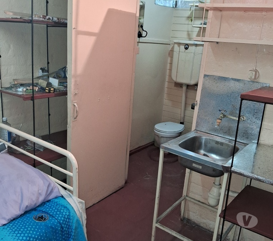 Arriendo de piezas Santiago La Florida - Fotos de PIEZA AMOBLADA SOLIDA 14 VICUÑA 3C DEL METRO