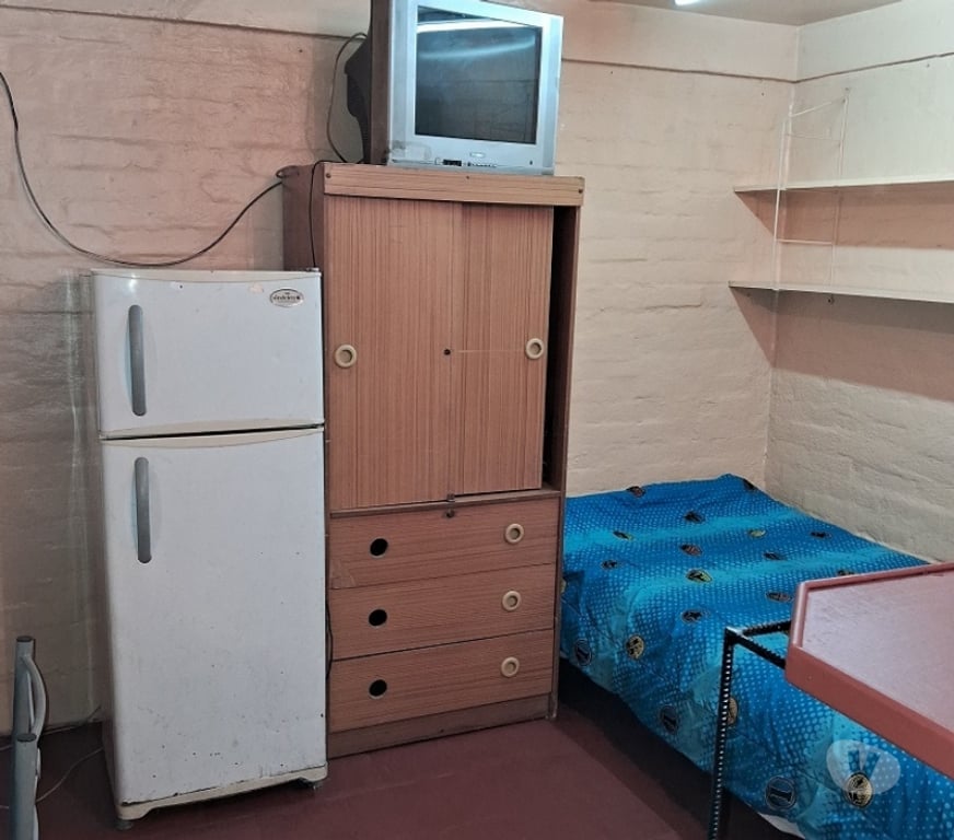 Arriendo de piezas Santiago La Florida - Fotos de PIEZA AMOBLADA SOLIDA 14 VICUÑA 3C DEL METRO