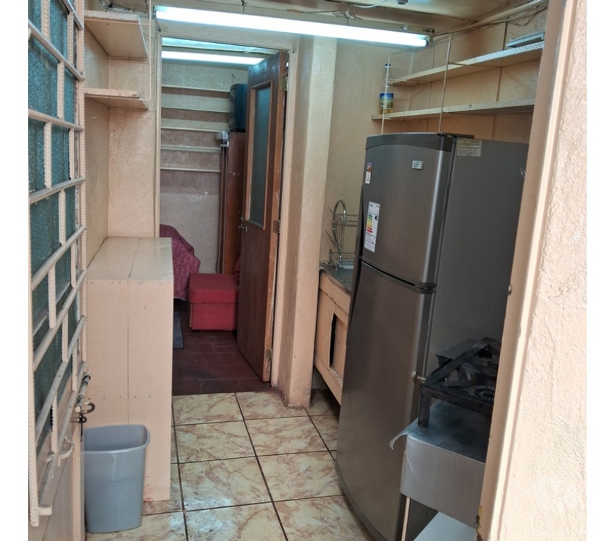 Arriendo de piezas Santiago La Florida - Fotos de PIEZA AMOBLADA 14 VICUÑA 3C DEL METRO WC PRIVADO