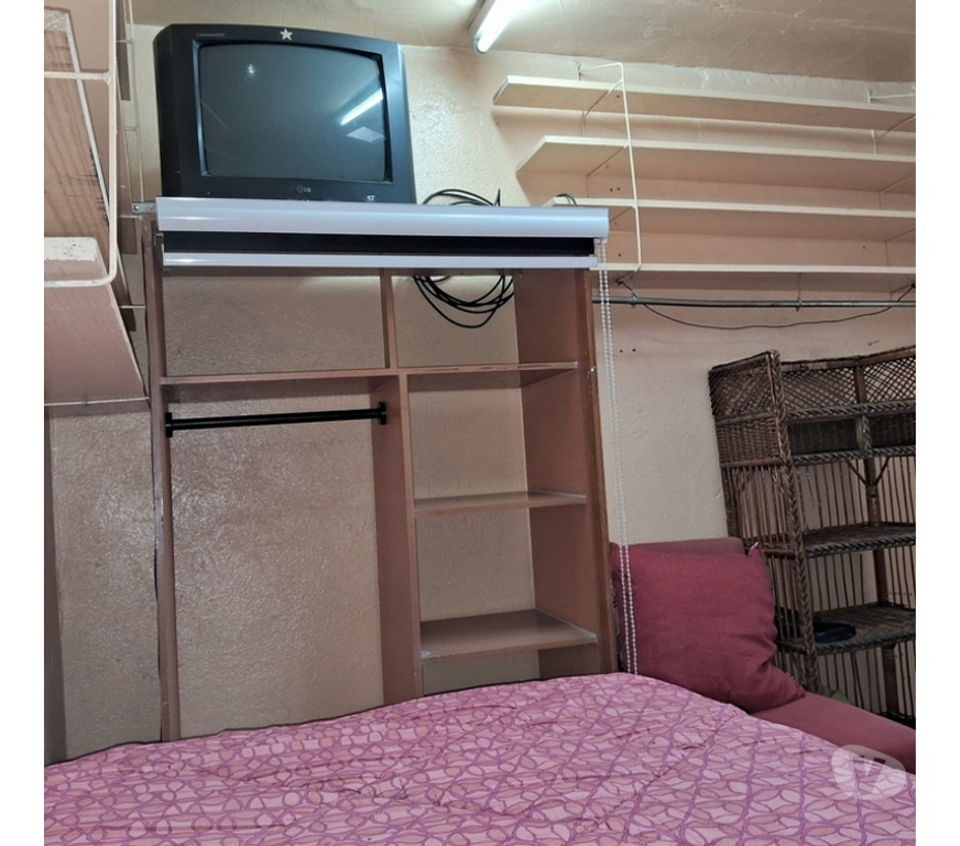 Arriendo de piezas Santiago La Florida - Fotos de PIEZA AMOBLADA 14 VICUÑA 3C DEL METRO WC PRIVADO
