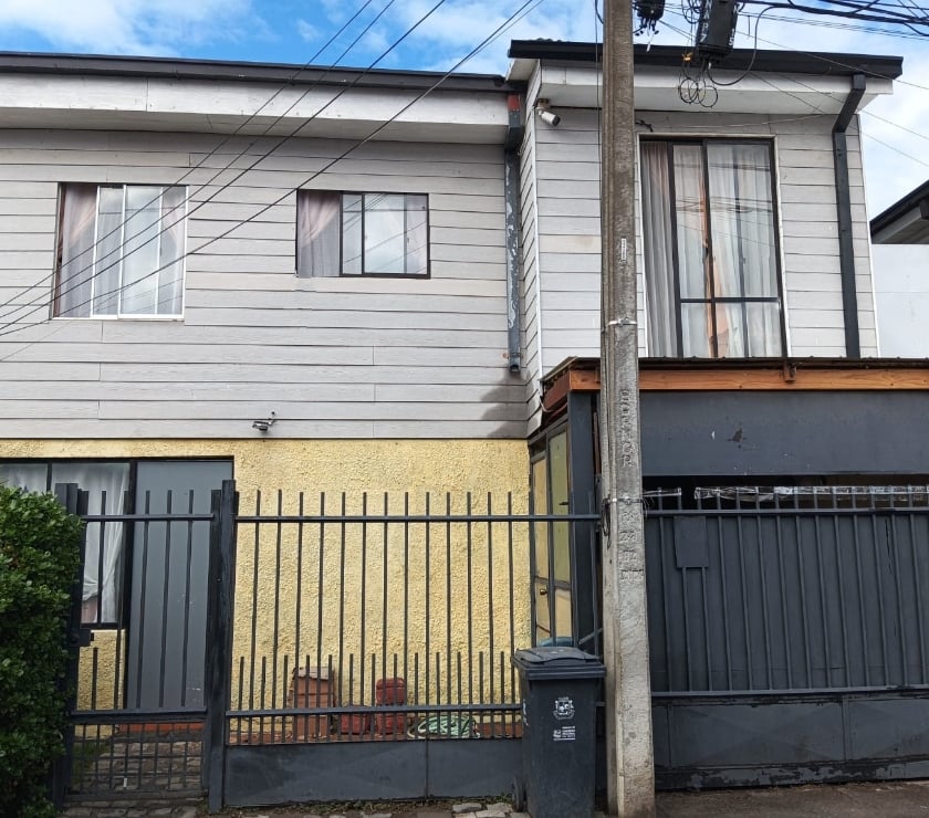 CASA 4D+2B+1ES CURICO