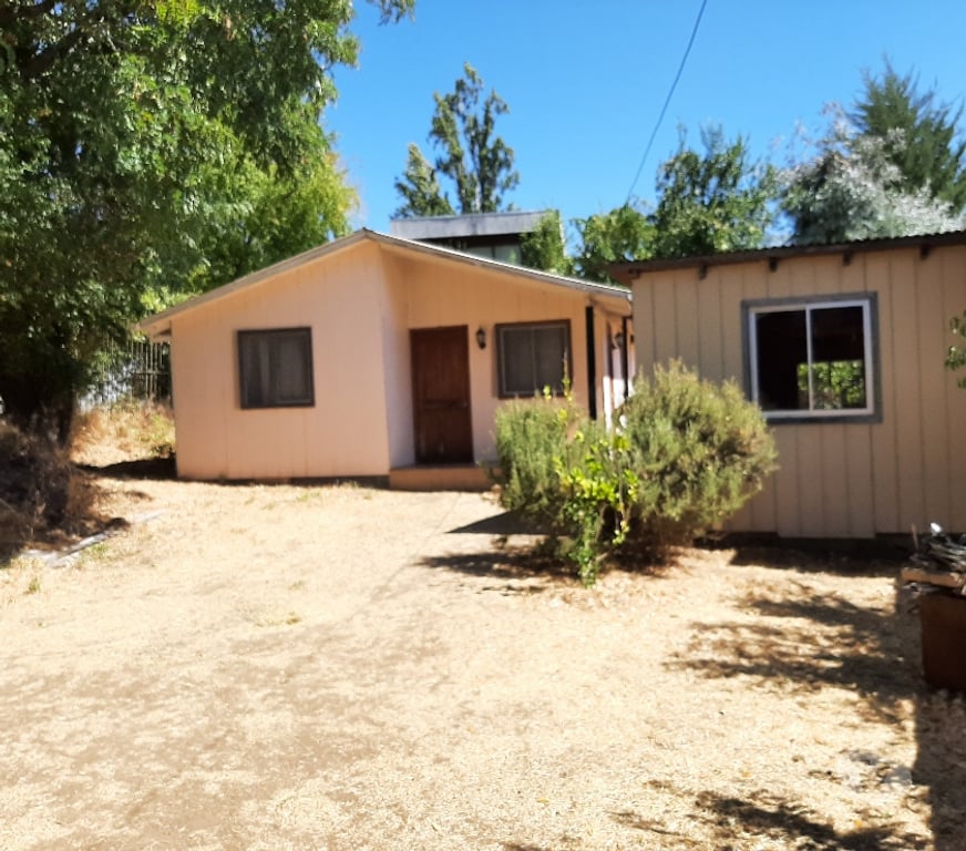 Bienes Raices Ñuble Quillón - Fotos de Quillón vendo cabaña con acceso a la laguna.$63.000.000