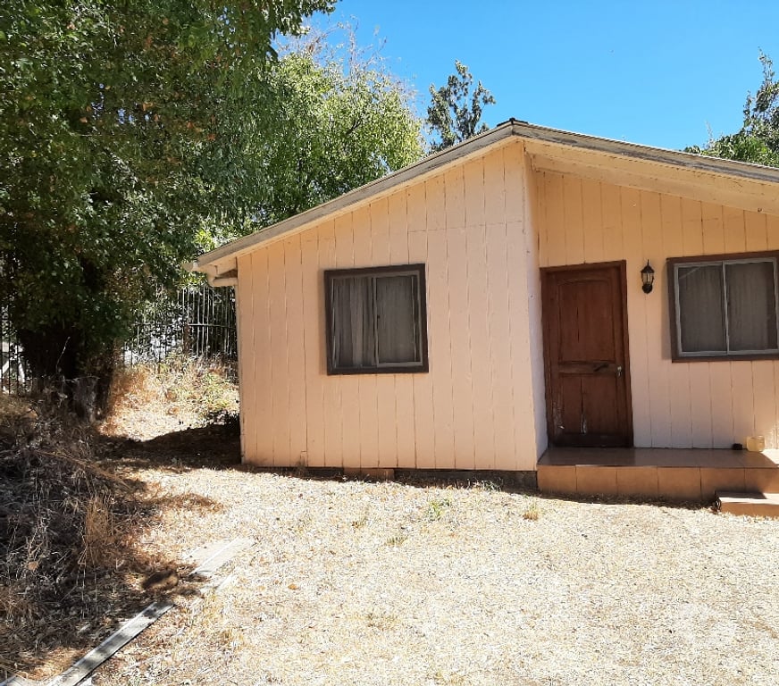 Bienes Raices Ñuble Quillón - Fotos de Quillón vendo cabaña con acceso a la laguna.$63.000.000