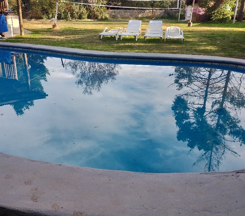 Vendo Parcela 1 hectárea 3 casas piscina