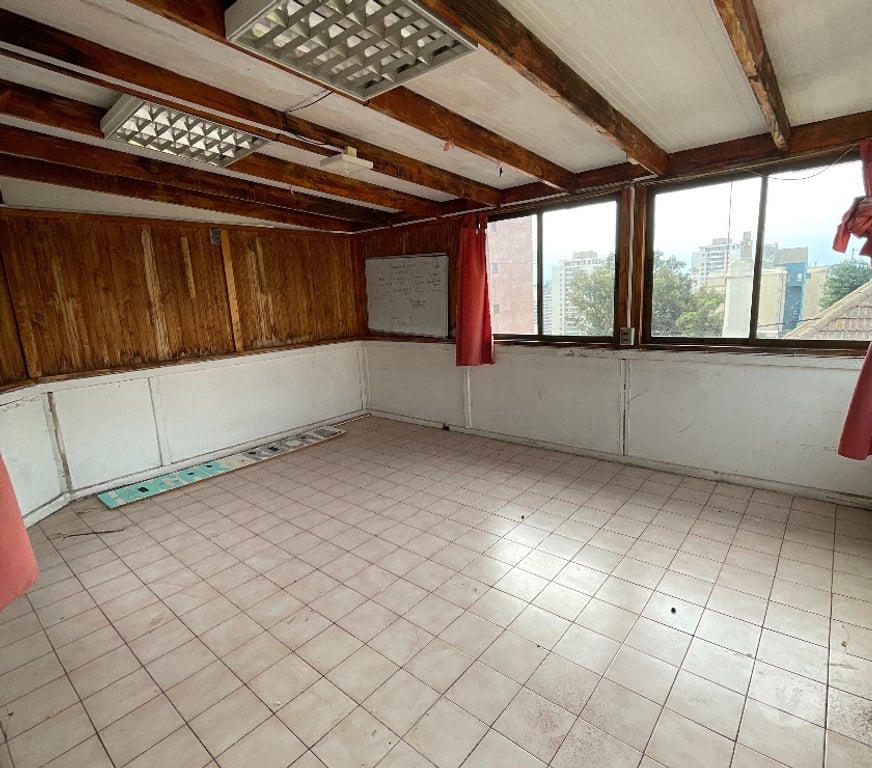 Bienes Raices Valparaíso Viña del Mar - Fotos de VENDO HERMOSA CASA COMERCIAL AGUA SANTA, VIÑA