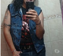 Joven acompañante