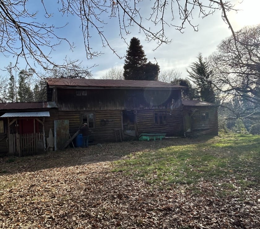 Venta de Haciendas Loncoche Cautín - Fotos de 4 hectáreas, agua y luz casa antigua a 15 minutos de ciudad