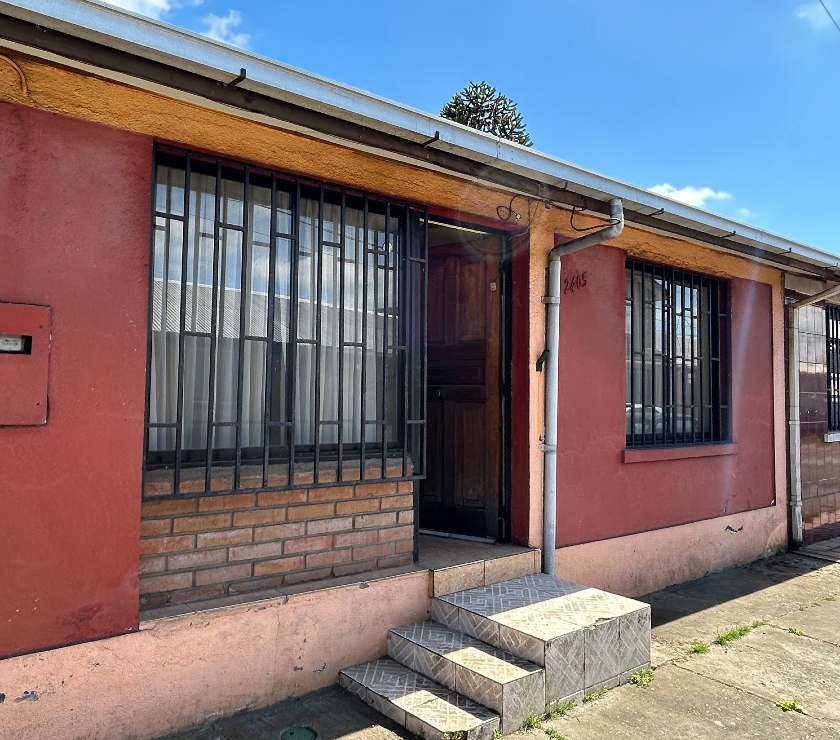Inmobiliaria Temuco Cautín - Fotos de Casa 2D 1B en Temuco, sector Pueblo Nuevo. Villa Alonso de E