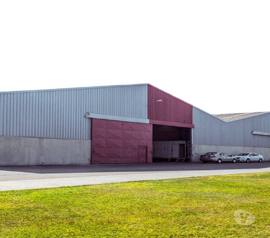 Arriendo bodegas Concepción Talcahuano - Fotos de Amplia Bodega con completas instalaciones, sector 4 Esquinas