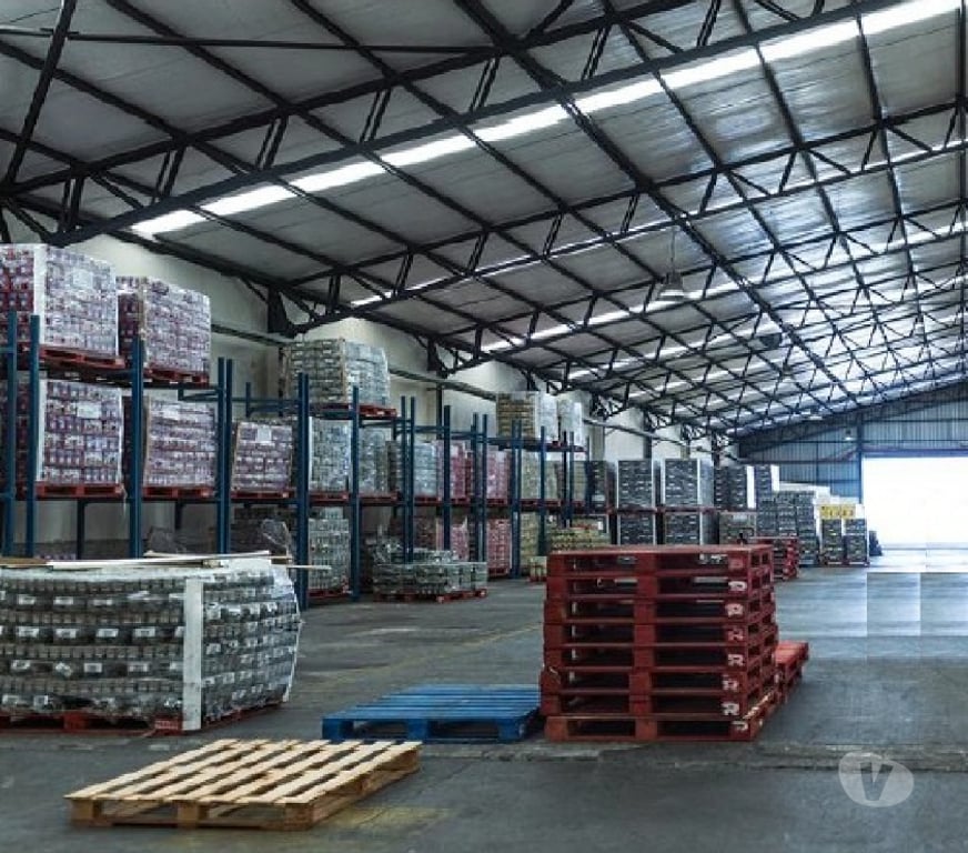 Arriendo bodegas Concepción Talcahuano - Fotos de Amplia Bodega con completas instalaciones, sector 4 Esquinas