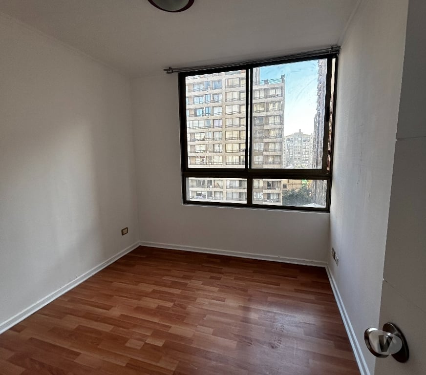 Arriendos Santiago Santiago - Fotos de 400.000 ARRIENDO Depto 2 dorm. 45m2 Metro Santa Isabel.