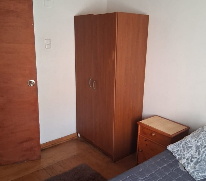 Arriendo de piezas Valparaíso Viña del Mar - Fotos de Habitación Amueblada Miraflores - Gastos Comunes Incluidos