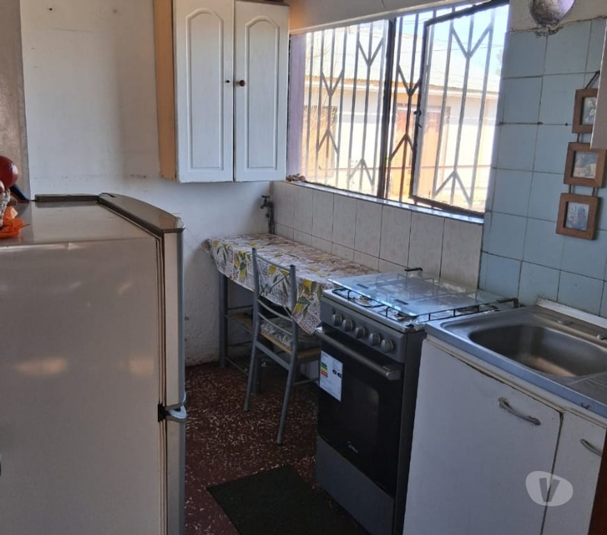 Arriendo de piezas Valparaíso Viña del Mar - Fotos de Habitación Amueblada Miraflores - Gastos Comunes Incluidos