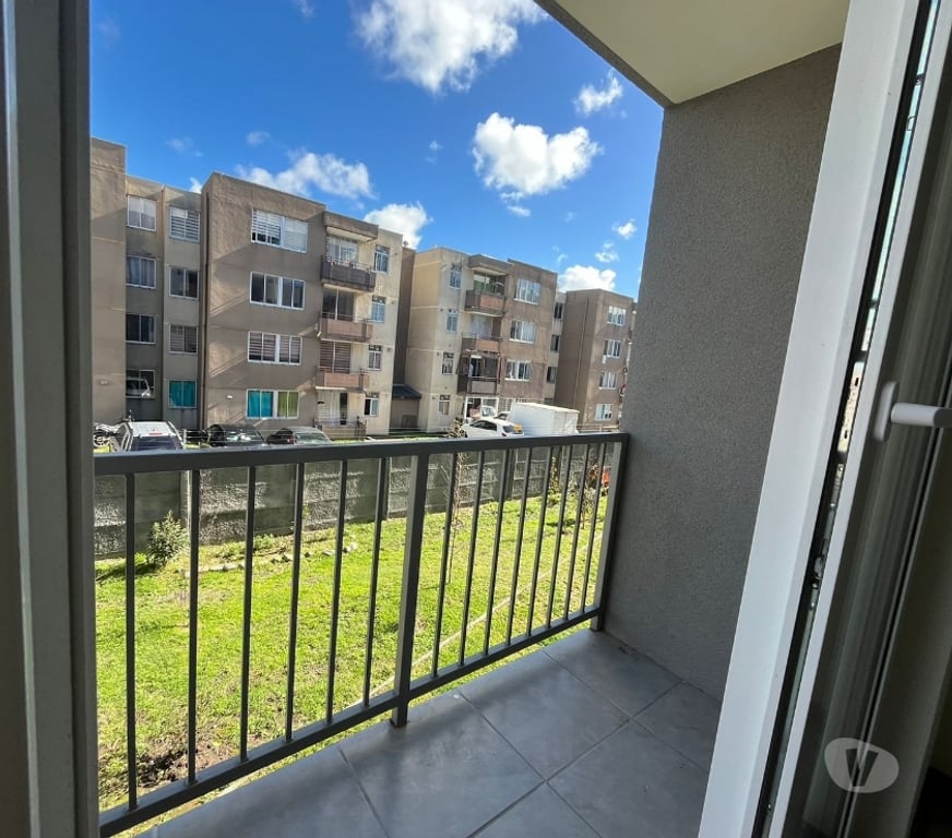 Bienes Raices Concepción Chiguayante - Fotos de Como Nuevo, con balcón, piscina y estacionamiento.