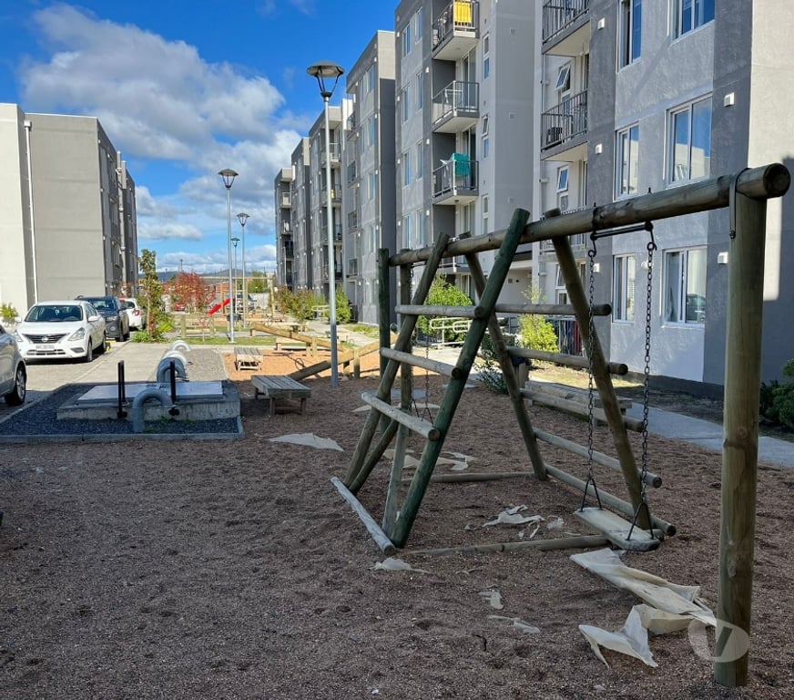 Bienes Raices Concepción Chiguayante - Fotos de Como Nuevo, con balcón, piscina y estacionamiento.