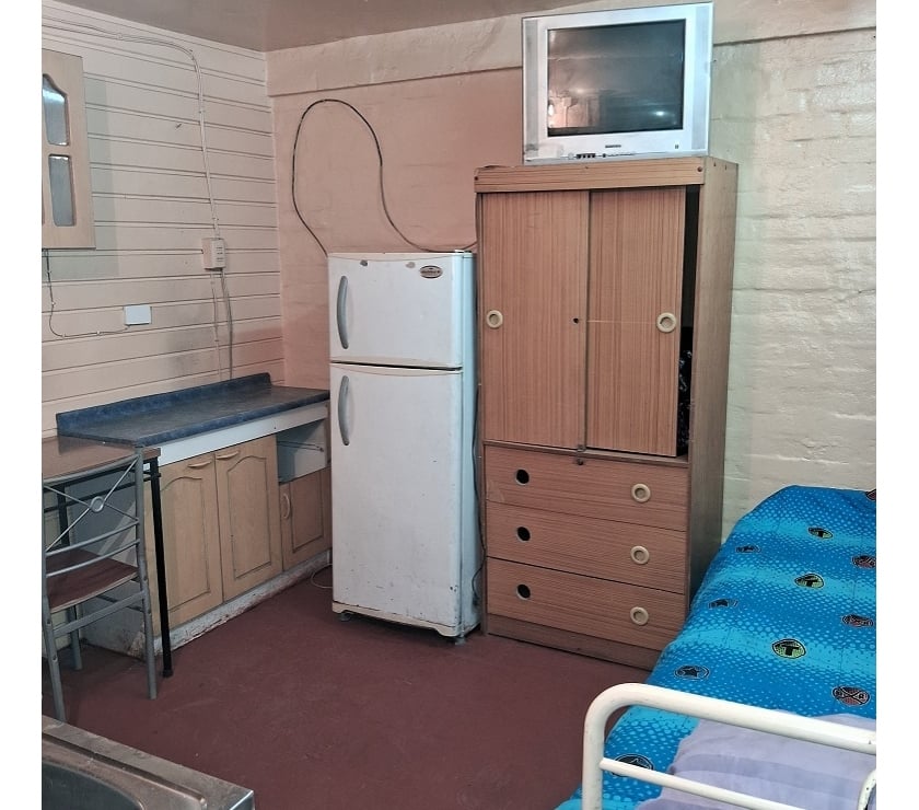 Arriendo de piezas La Florida Santiago - Fotos de PIEZA AMOBLADA WC PRIVADO 14 VICUÑA 3C DE METRO BELLAVISTA
