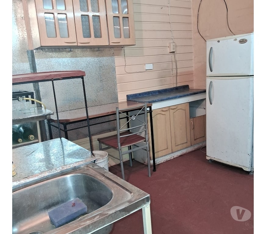 Arriendo de piezas Santiago La Florida - Fotos de PIEZA AMOBLADA WC PRIVADO 14 VICUÑA 3C DE METRO BELLAVISTA