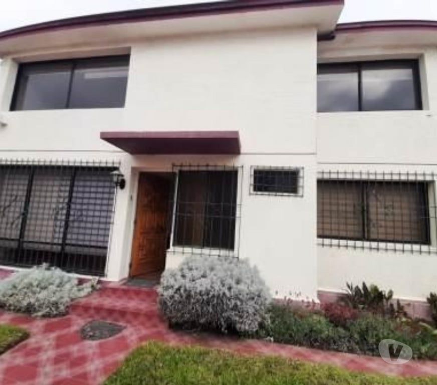 Bienes Raices Valparaíso Quilpué - Fotos de Excelente casa con muy buena ubicación central en Quilpué.