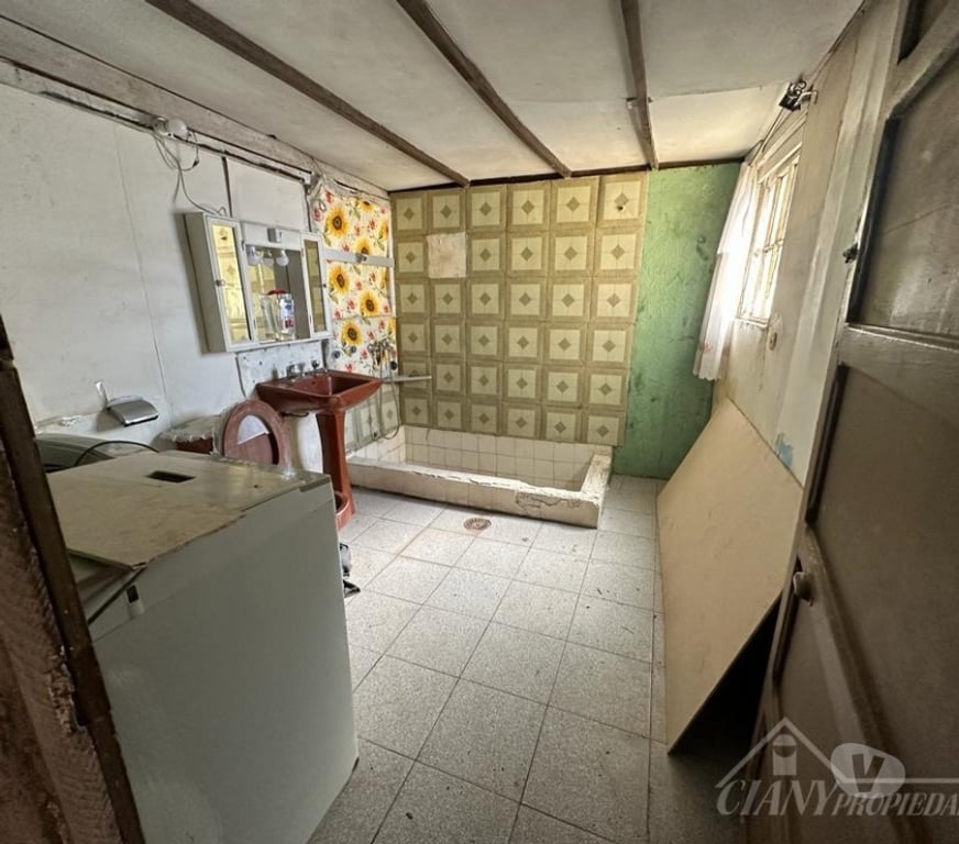 Bienes Raices Valparaíso Valparaíso - Fotos de VENDO CASA PARA RECONSTRUIR CERRO MARIPOSA VALPARAISO