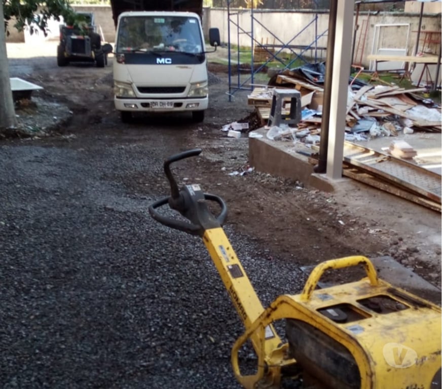 Fletes y Mudanzas - Transportes Santiago Quilicura - Fotos de Retiro de escombros,construcción,venta de áridos.QUILICURA