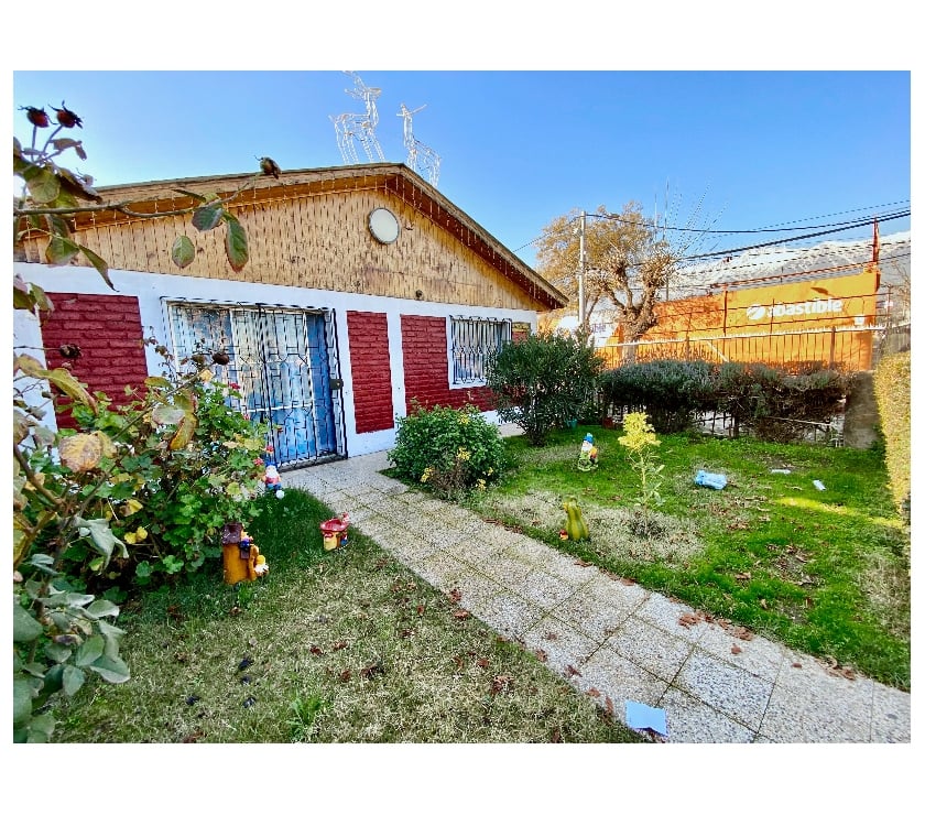 Inmobiliaria Peñalolén Santiago - Fotos de Casa Esquina Con Amplio Terreno 4d1b, Peñalolén
