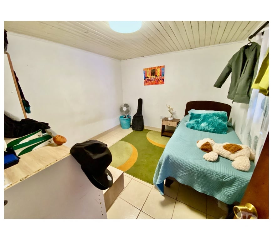 Bienes Raices Santiago Peñalolén - Fotos de Casa Esquina Con Amplio Terreno 4d1b, Peñalolén