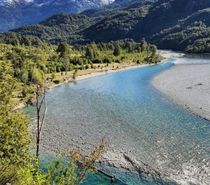 Se vende campo con orilla de río ventisquiero