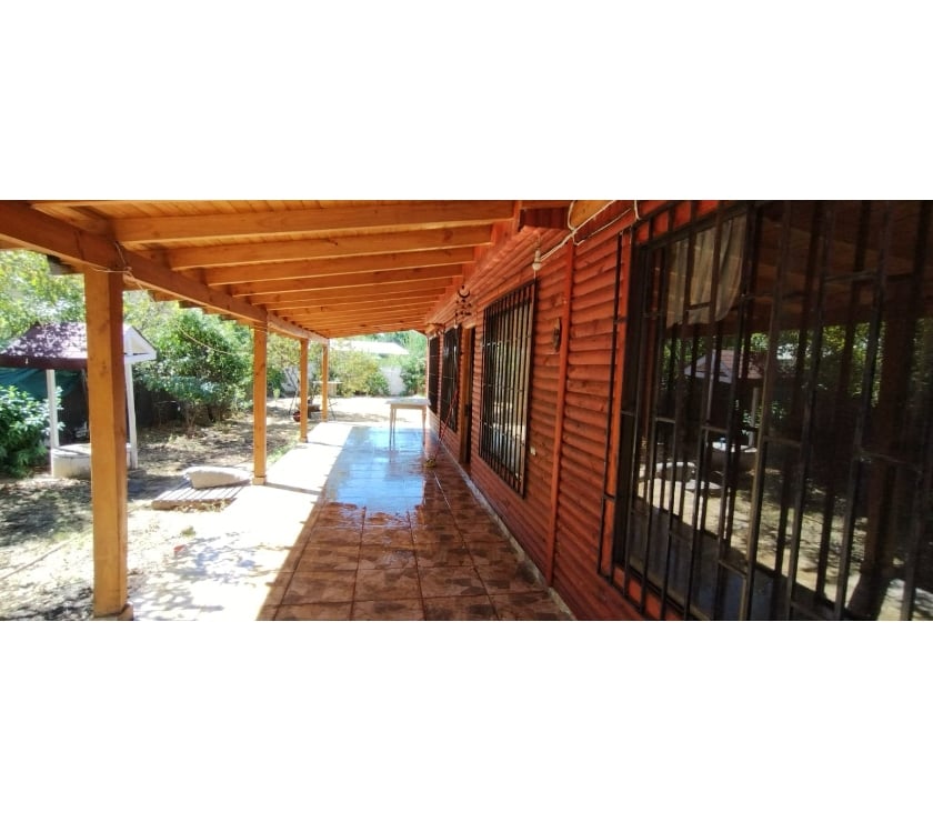 CASA EN EL CAMPO A 10 MINUTOS DE LA CIUDAD