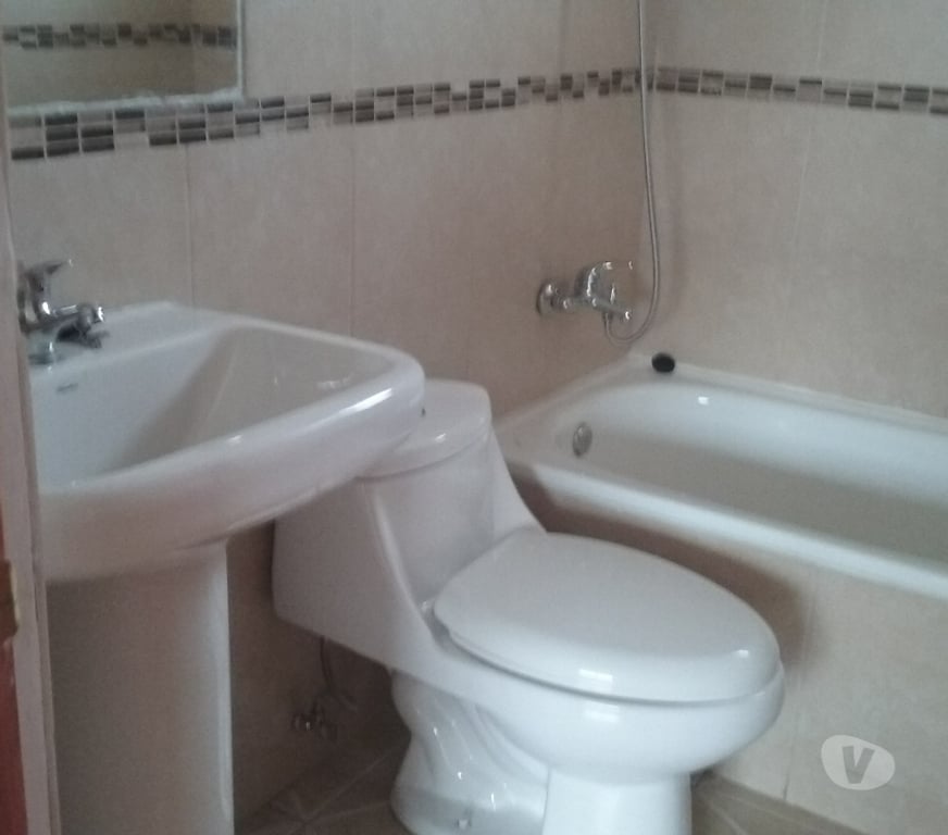 Bienes Raices Santiago Peñalolén - Fotos de Casa con Patente Comercial en Venta