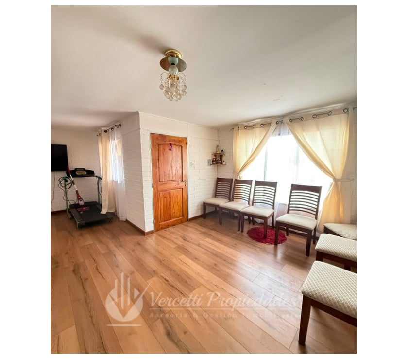 Se VENDE hermosa y amplia casa en La Serena