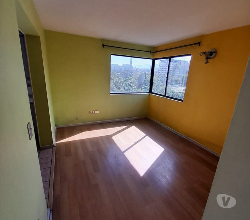Arriendos Santiago Santiago - Fotos de $ 350.000 ARRIENDO depto 2 dorm. Metro Toesca.