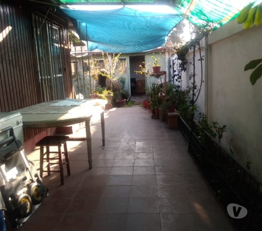 Bienes Raices Santiago La Florida - Fotos de Casa con buenos accesos de colegio, comerciales y de salud