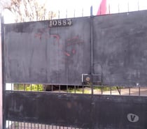 Casa con buenos accesos de colegio, comerciales y de salud
